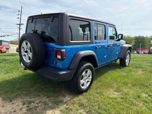Used 2022 Jeep Wrangler Unlimited Sport AWD/4WD image 4