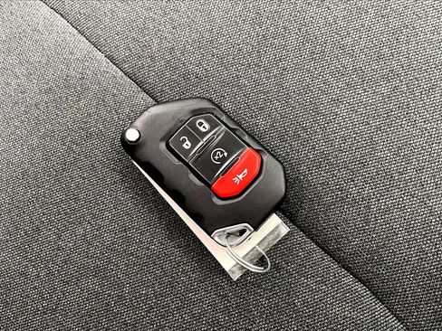 Used 2024 Jeep Wrangler Unlimited w/ Convenience Group image 10