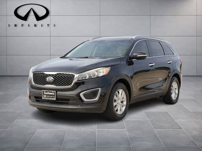 Used 2016 Kia Sorento LX w/ LX Convenience Package