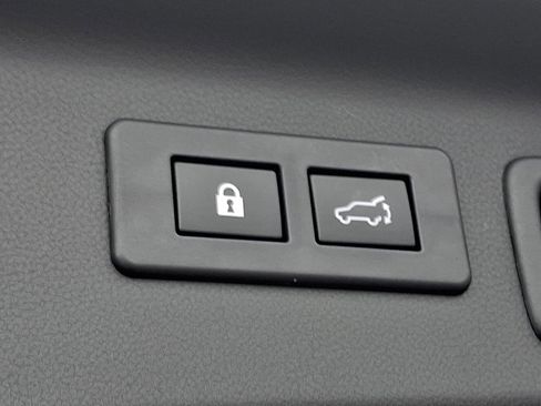 Certified 2025 Subaru Forester Limited image 31