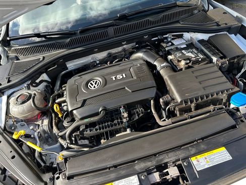 Used 2025 Volkswagen Jetta GLI Autobahn FWD image 21