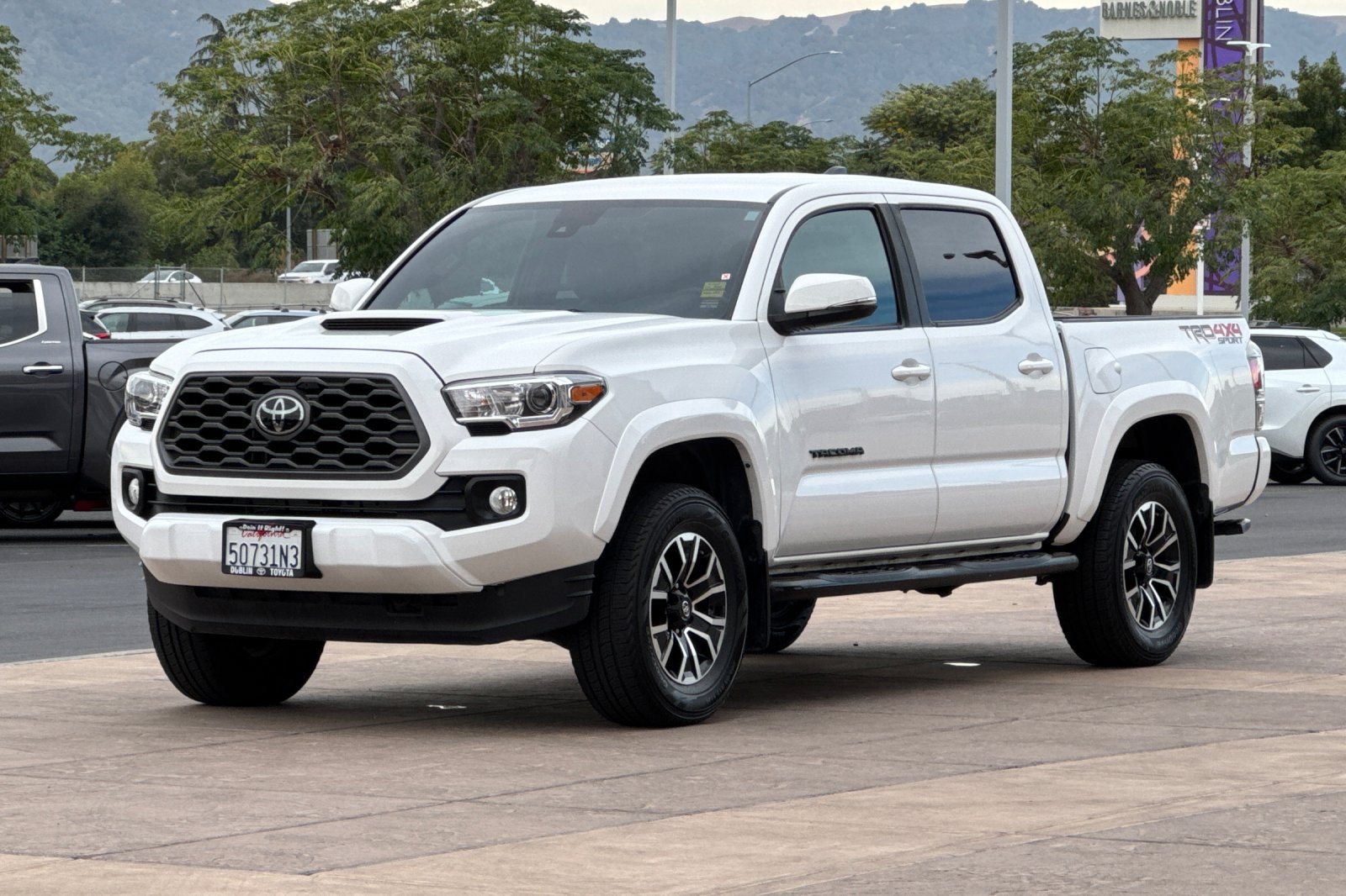 Certified 2021 Toyota Tacoma TRD Sport w/ Technology Package AWD/4WD image 10