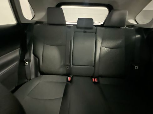 Used 2021 Toyota RAV4 XLE FWD image 33