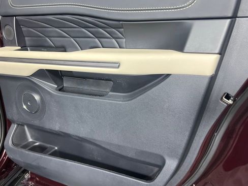 Used 2024 Ford Expedition Max Platinum image 27