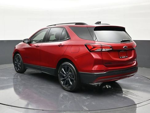 Used 2023 Chevrolet Equinox RS w/ RS Leather Package FWD image 3