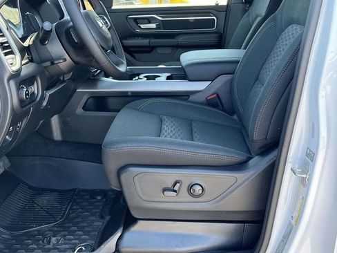 New 2026 RAM 1500 4x4 Crew Cab image 10