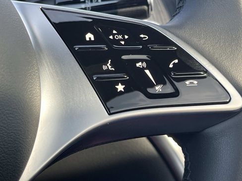 Used 2025 Mercedes-Benz GLC 300 image 27