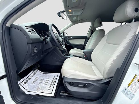 Used 2019 Volkswagen Tiguan SE FWD image 26