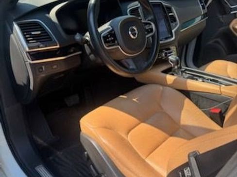 Used 2019 Volvo XC90 T6 Momentum w/ Advanced Package AWD/4WD image 6