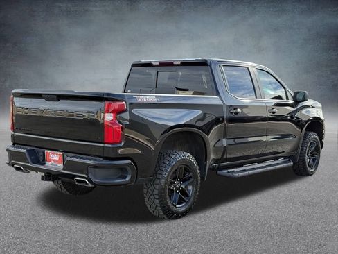 Used 2020 Chevrolet Silverado 1500 LT Trail Boss image 3