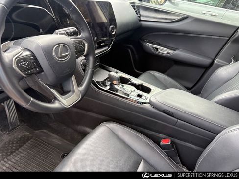 Used 2023 Lexus NX 250 FWD image 10