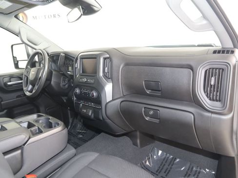 Used 2024 Chevrolet Silverado 2500 Custom AWD/4WD image 33