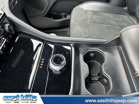 Certified 2025 Jeep Grand Cherokee Altitude AWD/4WD image 35