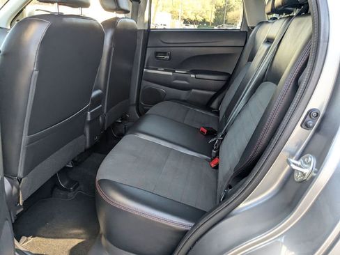 Used 2025 Mitsubishi Outlander Sport SE image 24