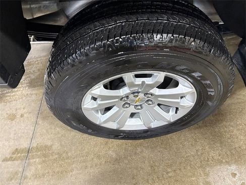 Used 2022 Chevrolet Colorado LT w/ LT Convenience Package image 18