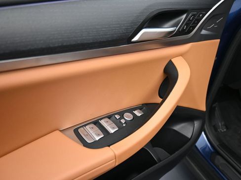 Used 2024 BMW X3 xDrive30i w/ Premium Package image 9