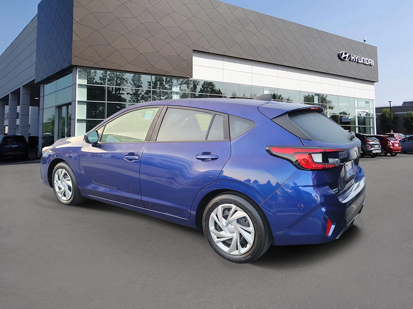 Used 2024 Subaru Impreza 2.0i AWD/4WD image 3