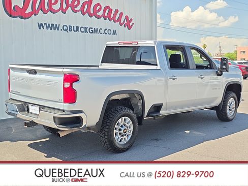 Used 2020 Chevrolet Silverado 2500 LT w/ Advanced Trailering Package AWD/4WD image 7