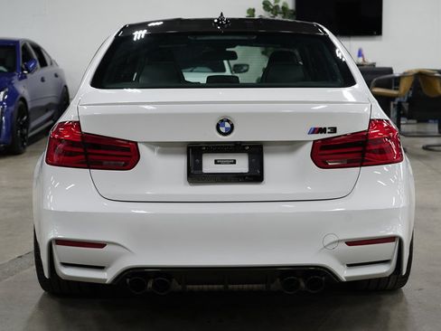 Used 2018 BMW M3 RWD image 4