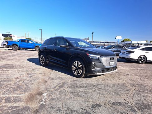 Certified 2023 Audi Q4 e-tron Premium w/ Convenience Package image 2