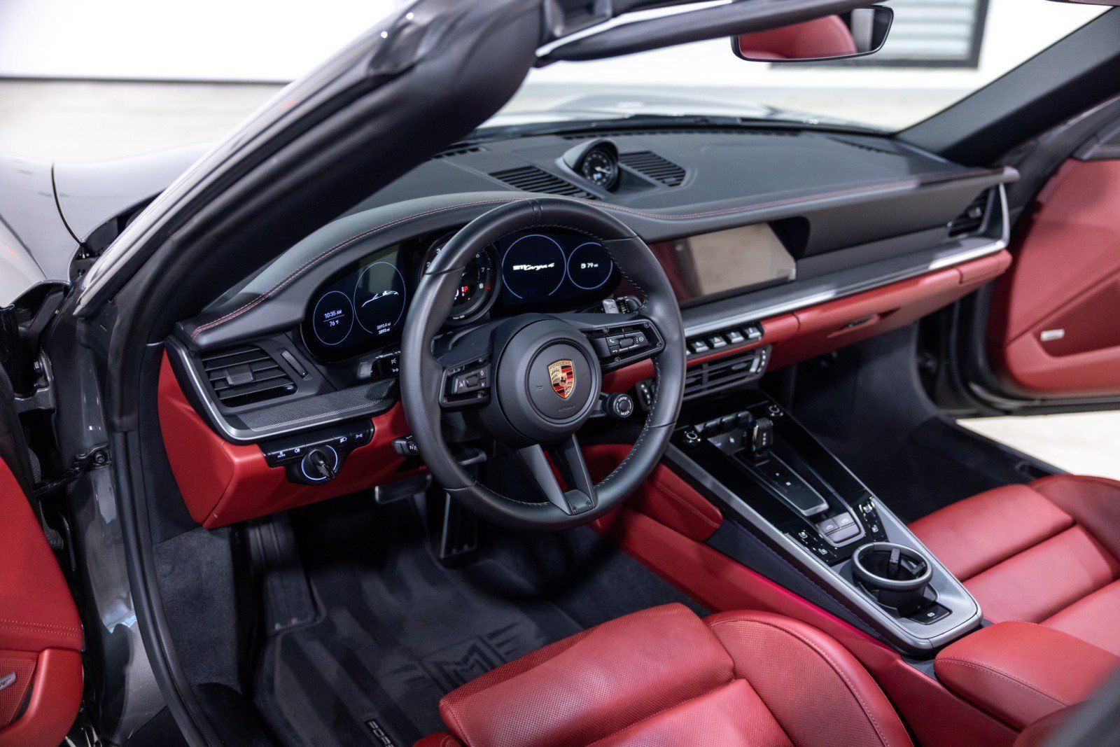 Used 2024 Porsche 911 Targa 4 AWD/4WD image 37