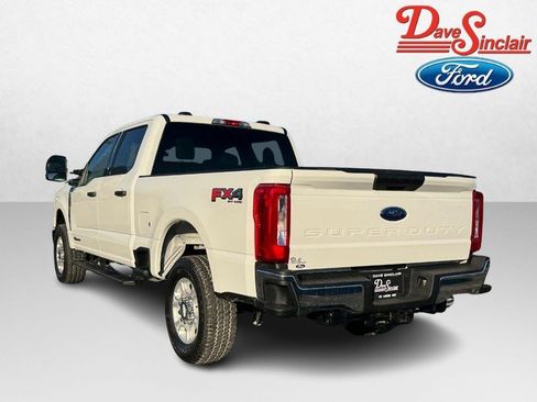 Used 2025 Ford F250 XLT w/ FX4 Off-Road Package image 9