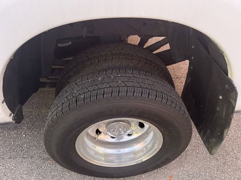 Used 2024 RAM 3500 Laramie image 17