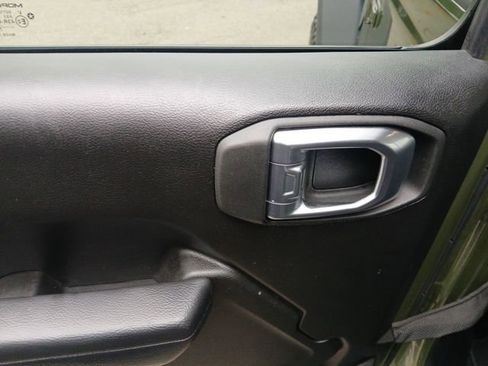 Used 2023 Jeep Wrangler Unlimited Rubicon w/ LED Lighting Group image 45