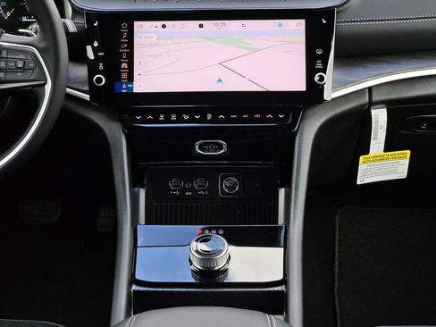 New 2026 Jeep Grand Cherokee Altitude RWD image 23