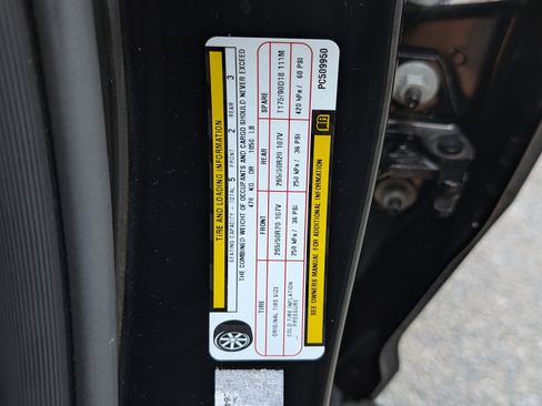 Used 2023 Jeep Grand Cherokee Limited w/ Luxury Tech Group II image 40