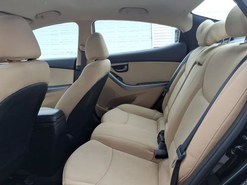 Used 2013 Hyundai Elantra GLS w/ Preferred Pkg FWD image 10