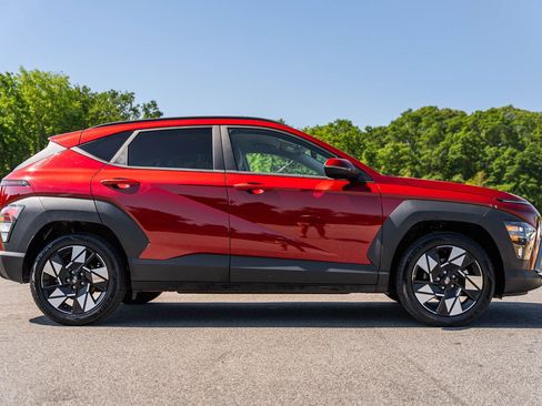 Used 2024 Hyundai Kona SEL FWD image 8