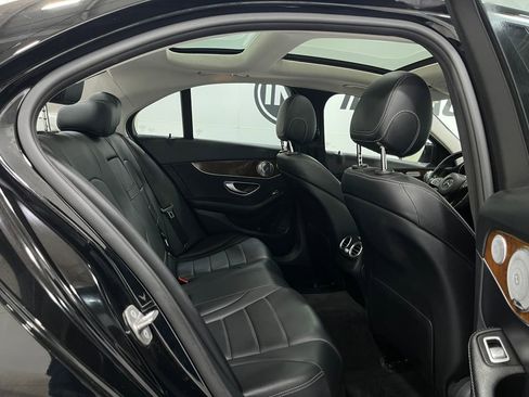Used 2017 Mercedes-Benz C 300 4MATIC Sedan image 31