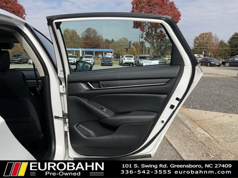 Used 2021 Honda Accord image 18