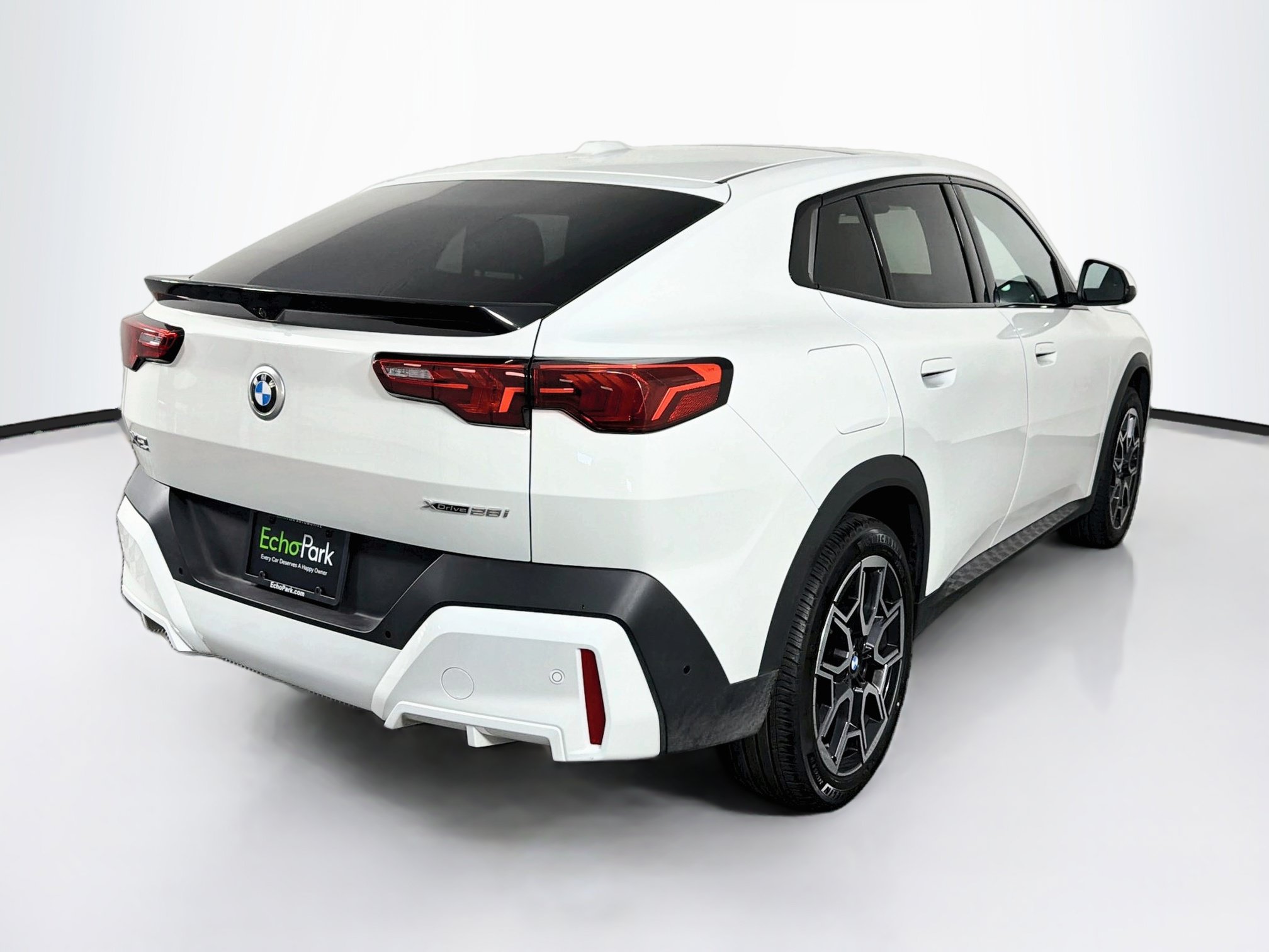 Used 2026 BMW X2 xDrive28i AWD/4WD image 9