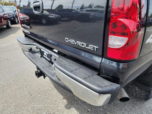 Used 2004 Chevrolet Silverado 2500 LT AWD/4WD image 33