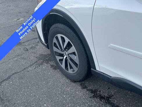 Used 2021 Subaru Outback Premium image 13