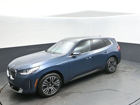 Certified 2025 BMW X3 xDrive30i w/ Convenience Package image 33