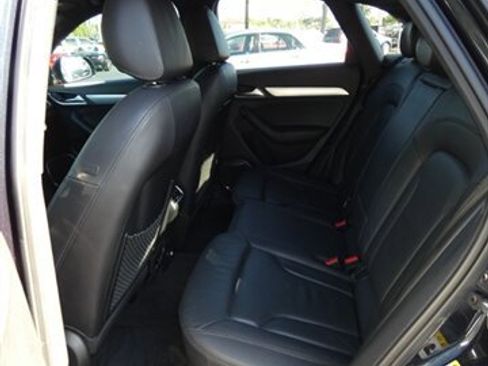 Used 2015 Audi Q3 2.0T Prestige w/ Prestige Package image 43