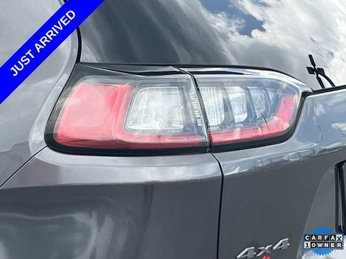 Used 2020 Jeep Cherokee Trailhawk w/ Cold Weather Group AWD/4WD image 11