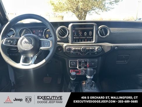 Used 2023 Jeep Wrangler Unlimited Rubicon 4xe w/ Cold Weather Group AWD/4WD image 10