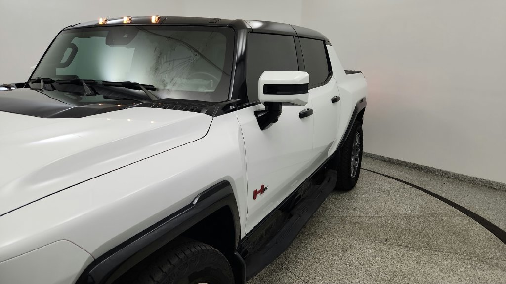 Used 2025 GMC Hummer EV 2X w/ LPO, Sport Package AWD/4WD image 10