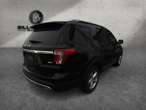 Used 2016 Ford Explorer XLT w/ Equipment Group 202A AWD/4WD image 4