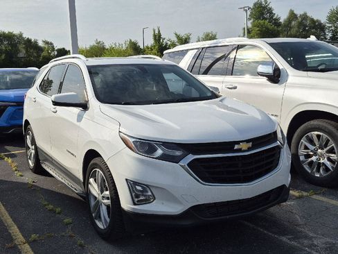 Used 2018 Chevrolet Equinox LT w/ Sun & Infotainment Package FWD image 2