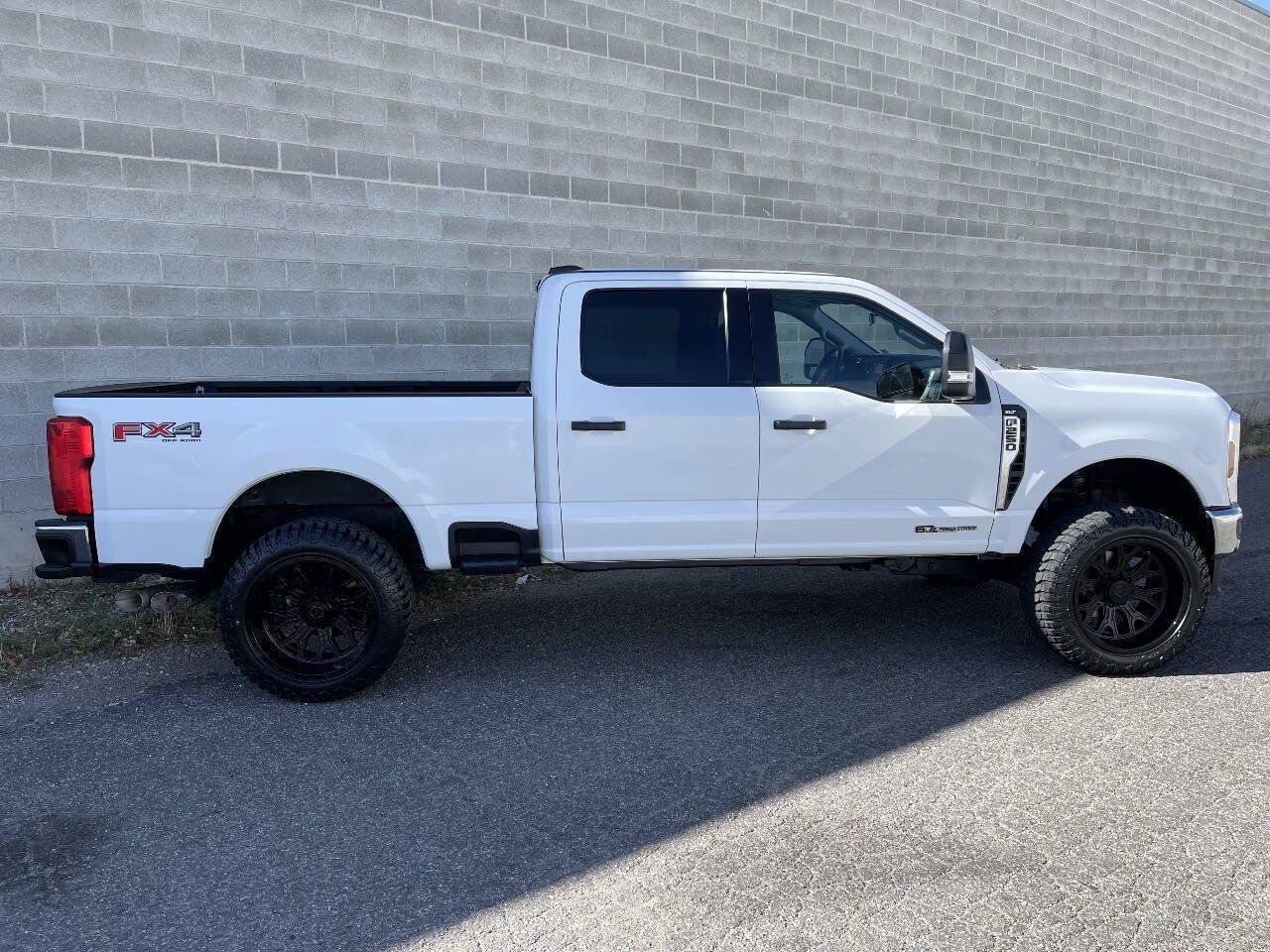 Used 2024 Ford F250 XLT w/ FX4 Off-Road Package AWD/4WD image 5