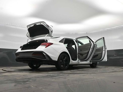 New 2026 Hyundai Elantra Sport image 44