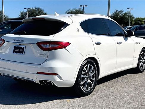 Used 2020 Maserati Levante GranLusso image 5