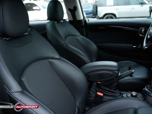 Used 2017 MINI Cooper S w/ Cold Weather Package image 29