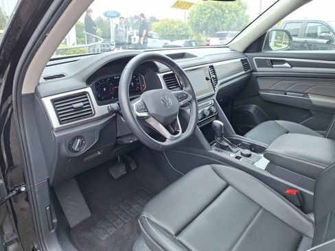Used 2023 Volkswagen Atlas SE AWD/4WD image 8