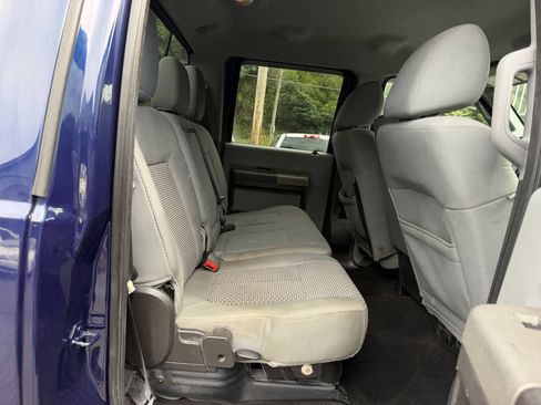 Used 2011 Ford F250 XLT w/ Chrome Pkg AWD/4WD image 18